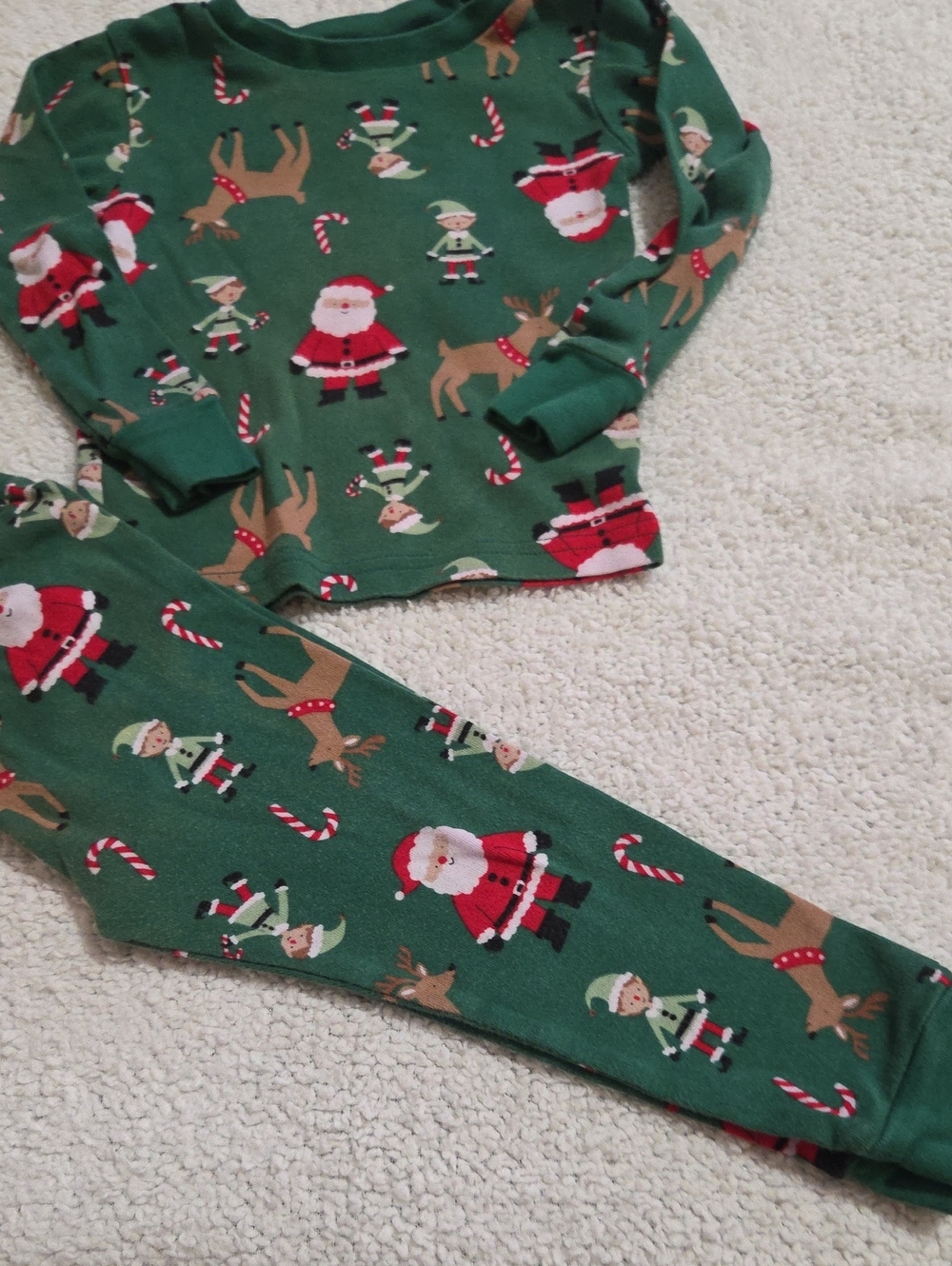 CARTERS 2PC CHRISTMAS PAJAMAS